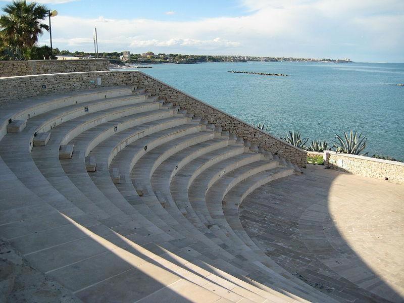 Iris Apartment, Comfort E Stile Nel Cuore Di Bisceglie Exteriér fotografie
